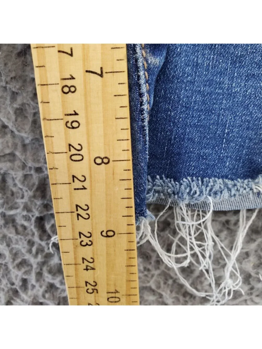 Time And Tru Shorts Womens 14 Blue Denim High Waist Distressed Cutoff *Read*